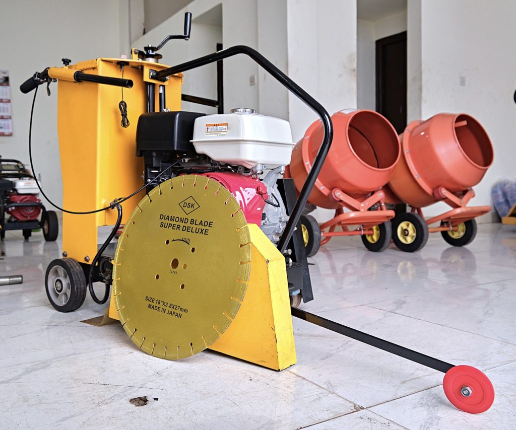 Concrete cutter HCC 18